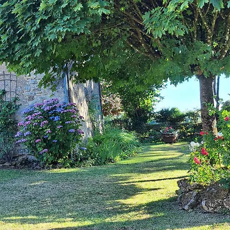 Feriehus Les Hauts De Sentelines Nature Et Detente Aux Portes Du Perigord Pourpre